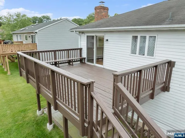 $885,000 | 40 Virgil Road, Norwood, NJ 07648