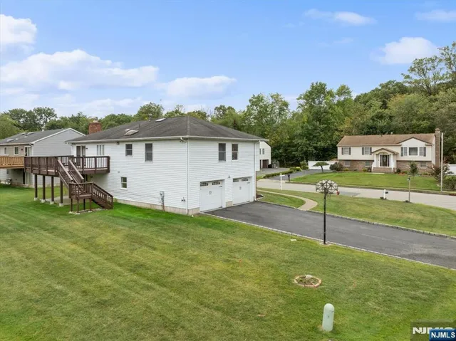 $885,000 | 40 Virgil Road, Norwood, NJ 07648