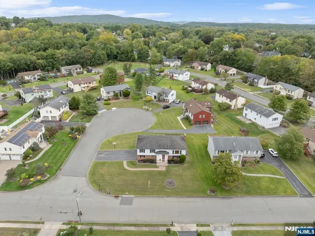 $885,000 | 40 Virgil Road, Norwood, NJ 07648