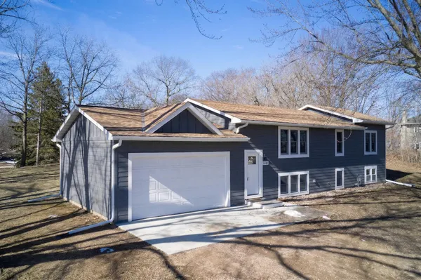 $499,900 | 26580 Woodcrest Drive, Elko New Market, MN 55020