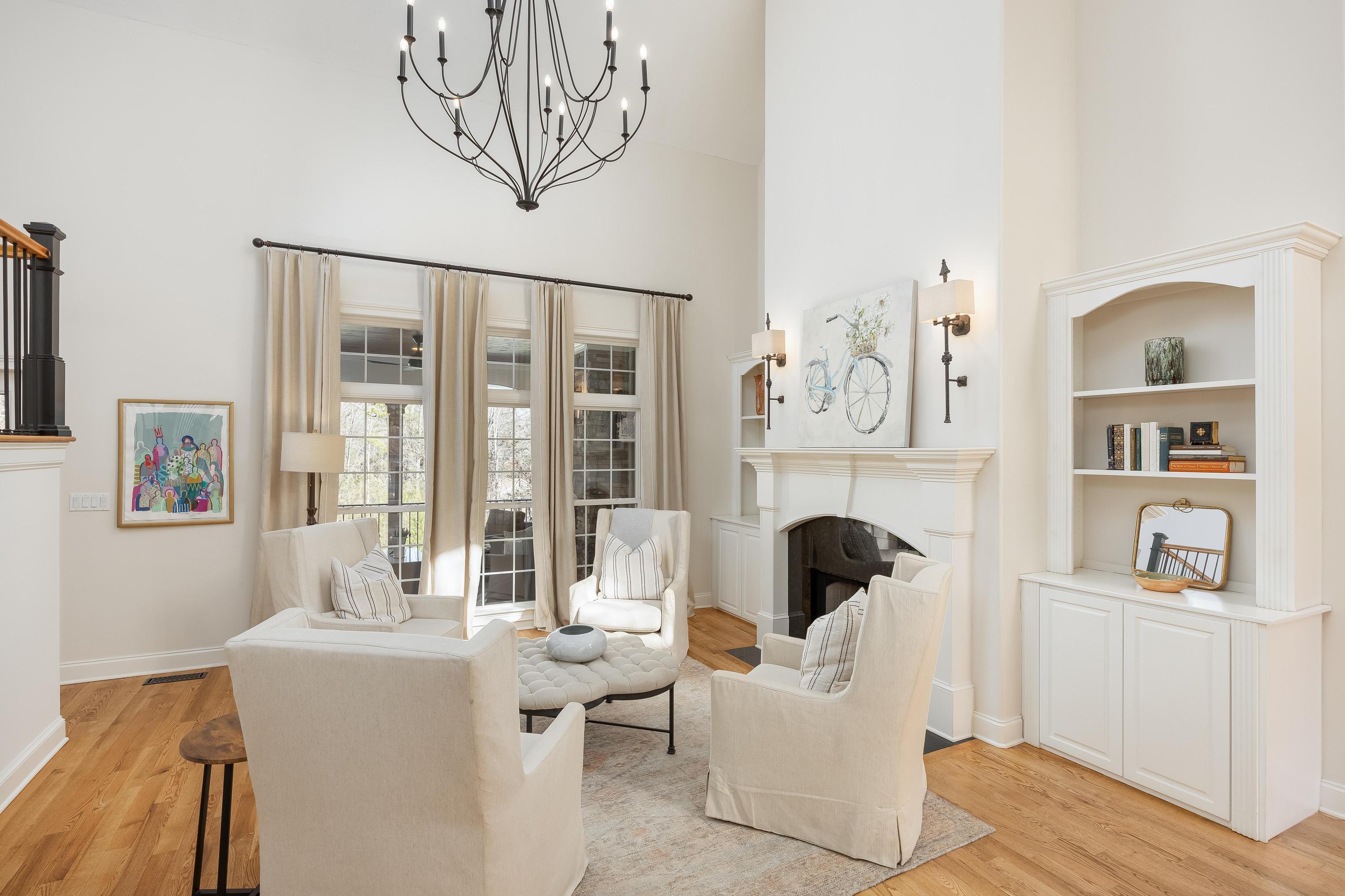 8945 Wandering Way Ooltewah, TN 37363 - Photo 5 of 71 2026_01_January_8945_Wandering_Way_0022