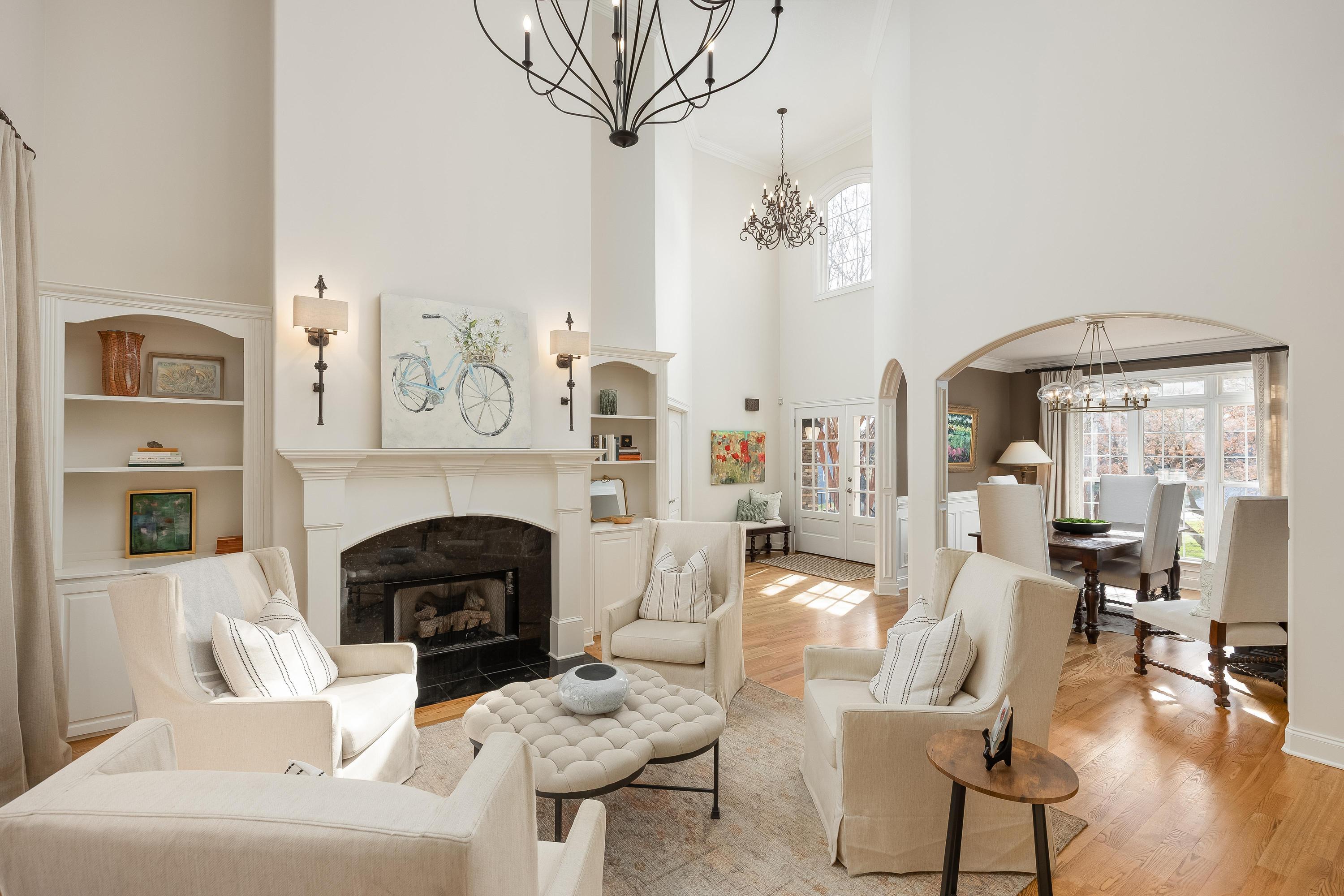 8945 Wandering Way Ooltewah, TN 37363 - Photo 7 of 71 2026_01_January_8945_Wandering_Way_0024