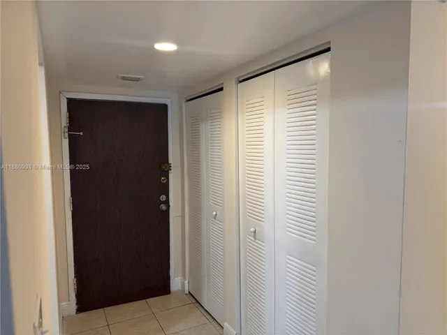 $135,000 | 486 Northwest 165th Street, Unit B506, Miami, FL 33169