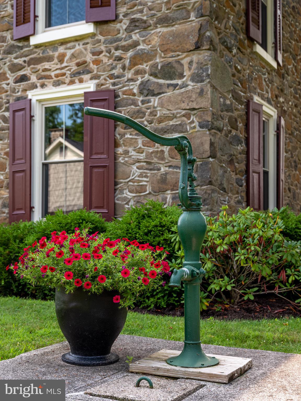 2765 Winding Road Quakertown, PA 18951 - Photo 3 of 45 Gallery Image 3