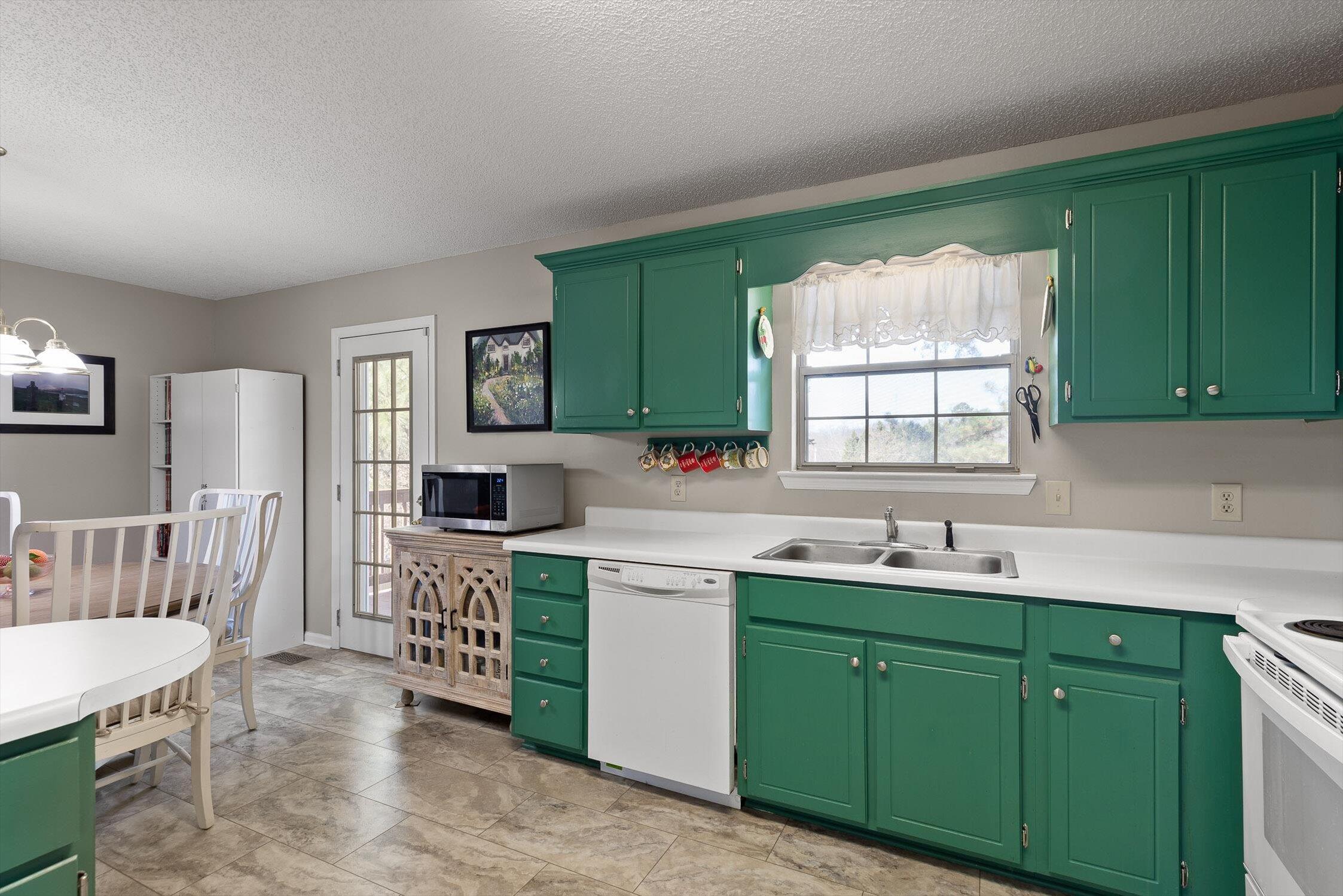 9208 Misty Ridge Drive Chattanooga, TN 37416 - Photo 13 of 32 19-Misty Ridge-19