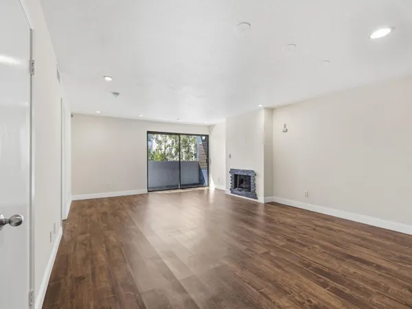 $3,695 | 1940 Highland Oaks Drive, Unit 28, Arcadia, CA 91006