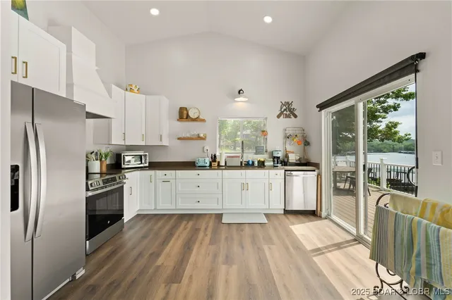 $805,000 | 805 Robin Hood Lane, Roach, MO 65787