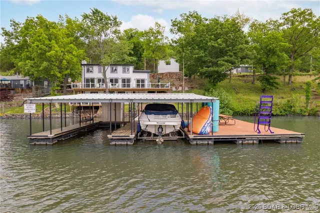 $805,000 | 805 Robin Hood Lane, Roach, MO 65787