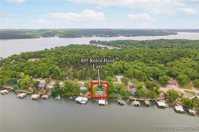 $805,000 | 805 Robin Hood Lane, Roach, MO 65787