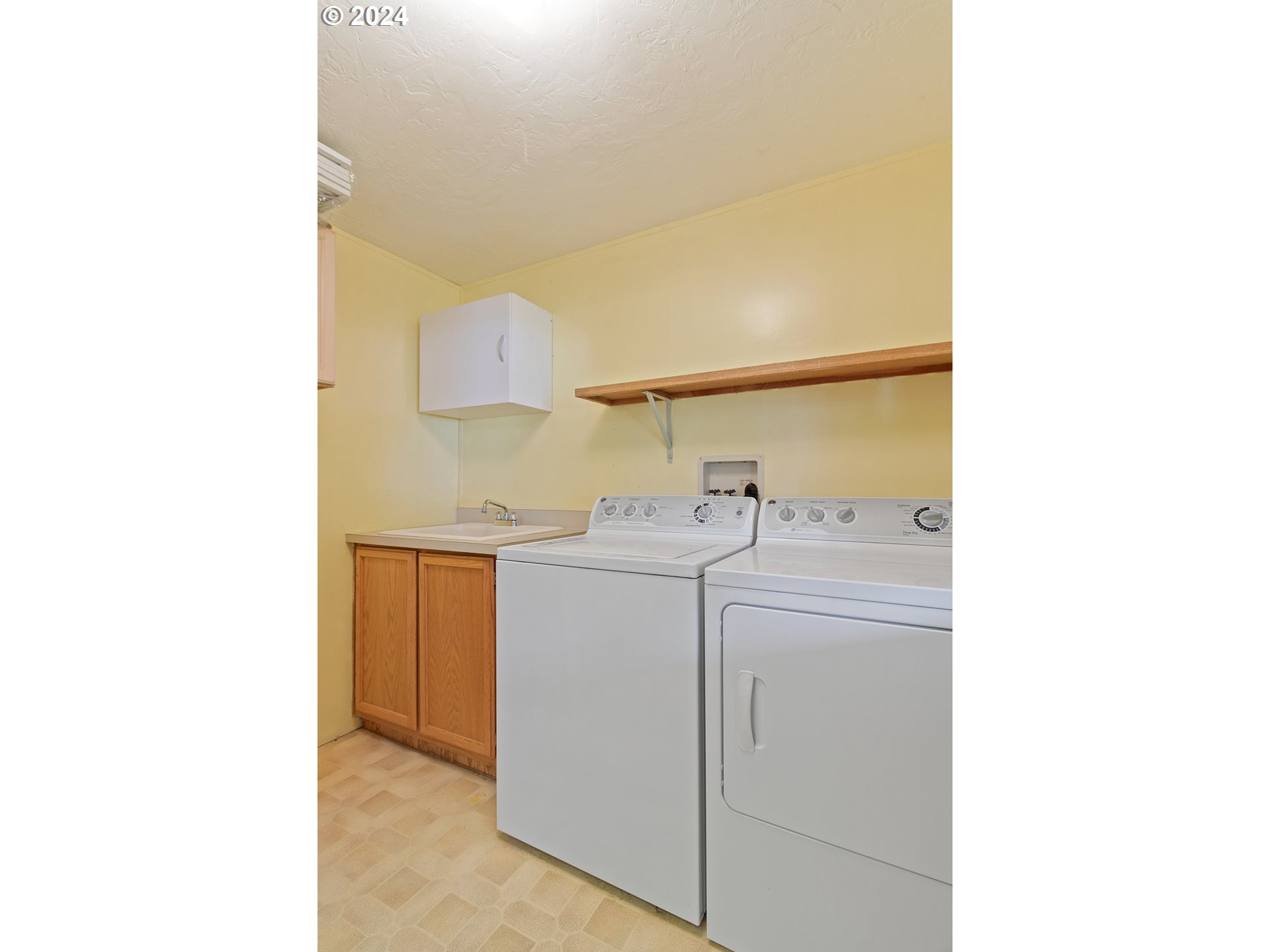 570 North 10th Avenue, Unit 56 Cornelius, OR 97113 - Photo 11 of 47