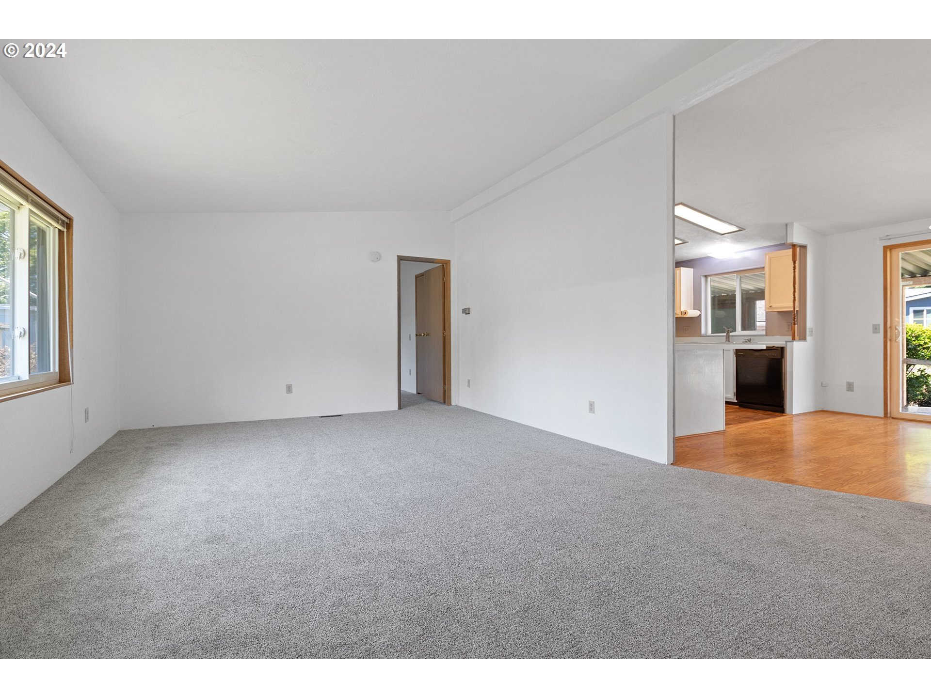 570 North 10th Avenue, Unit 56 Cornelius, OR 97113 - Photo 5 of 47