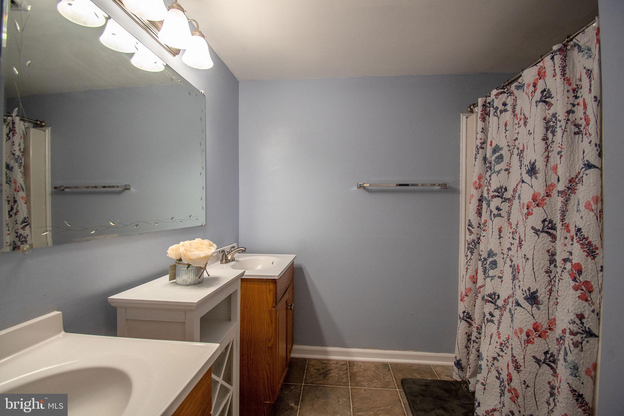 1206 Yardley Commons Yardley, PA 19067 - Photo 24 of 36
