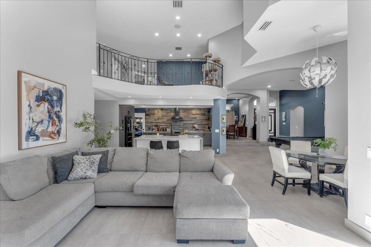 20229 Ocean Key Drive Boca Raton, FL 33498 - Photo 11 of 60 LIVING ROOM