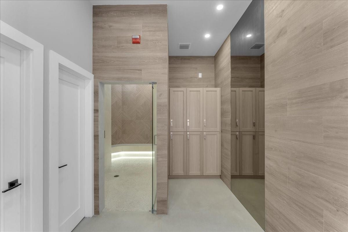 20229 Ocean Key Drive Boca Raton, FL 33498 - Photo 54 of 60 CLUBHOUSE SHOWERS