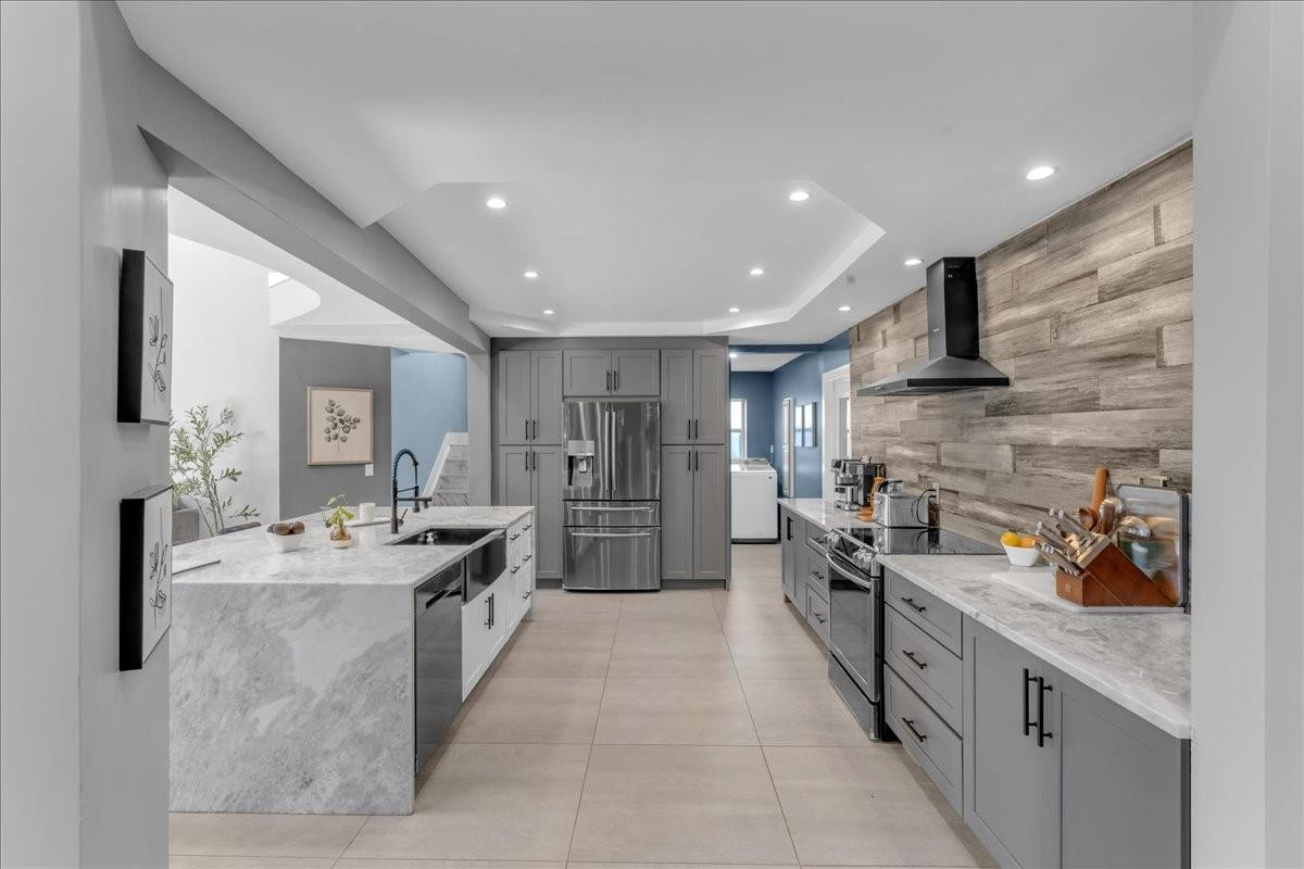 20229 Ocean Key Drive Boca Raton, FL 33498 - Photo 8 of 60 KITCHEN