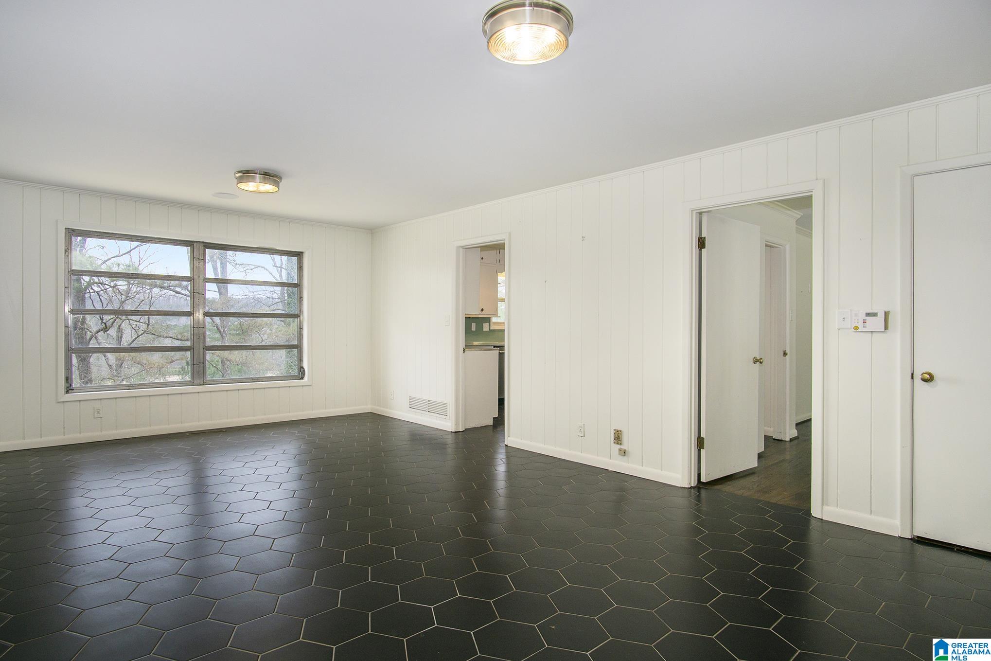 2751 Eastern Valley Road Leeds, AL 35094 - Photo 18 of 47