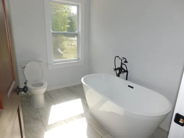 $264,000 | 15 Main Road, Eddington, ME 04428