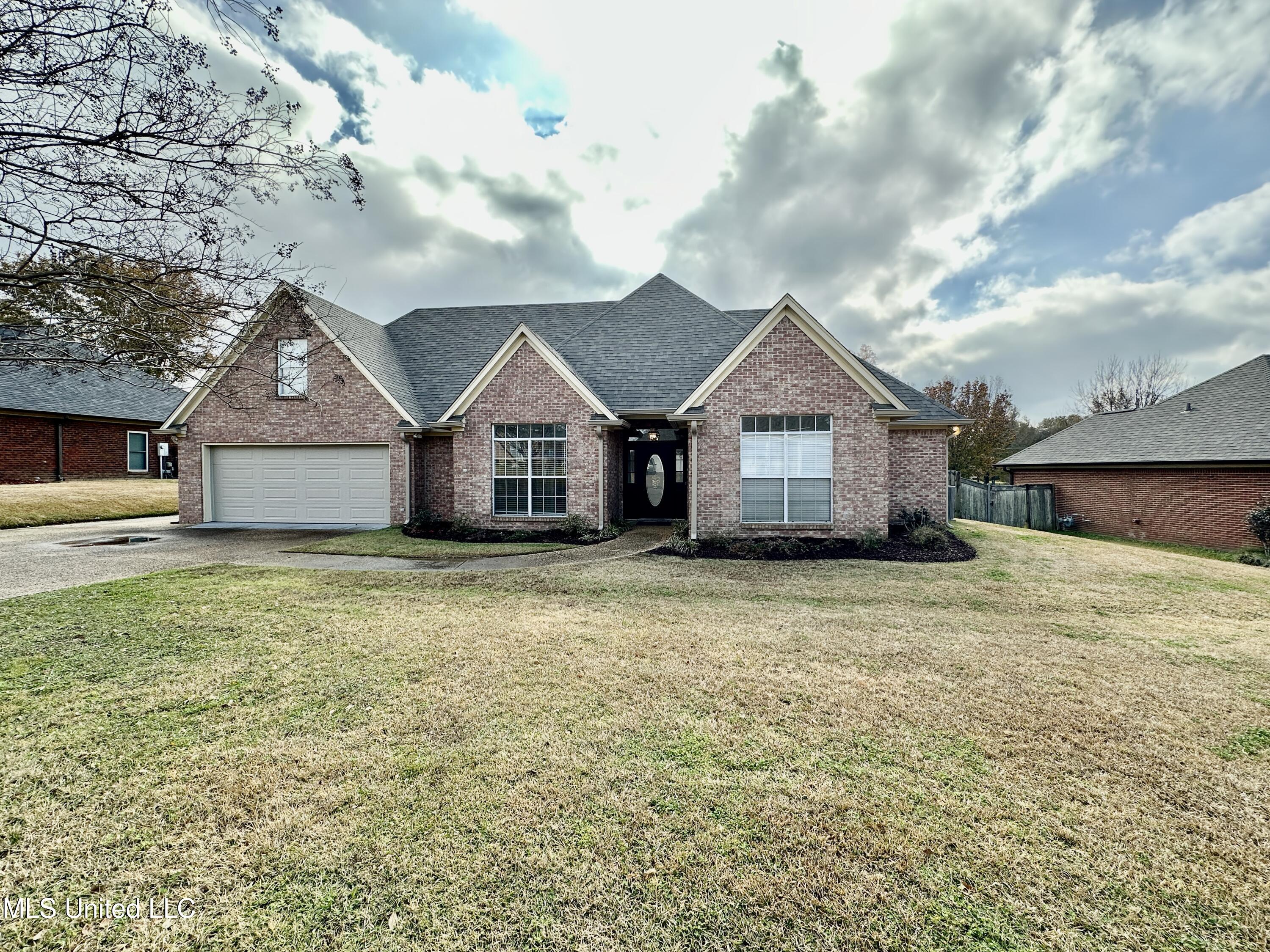 105 Pawnee Place Clinton, MS 39056 - Photo 2 of 43 IMG_3331