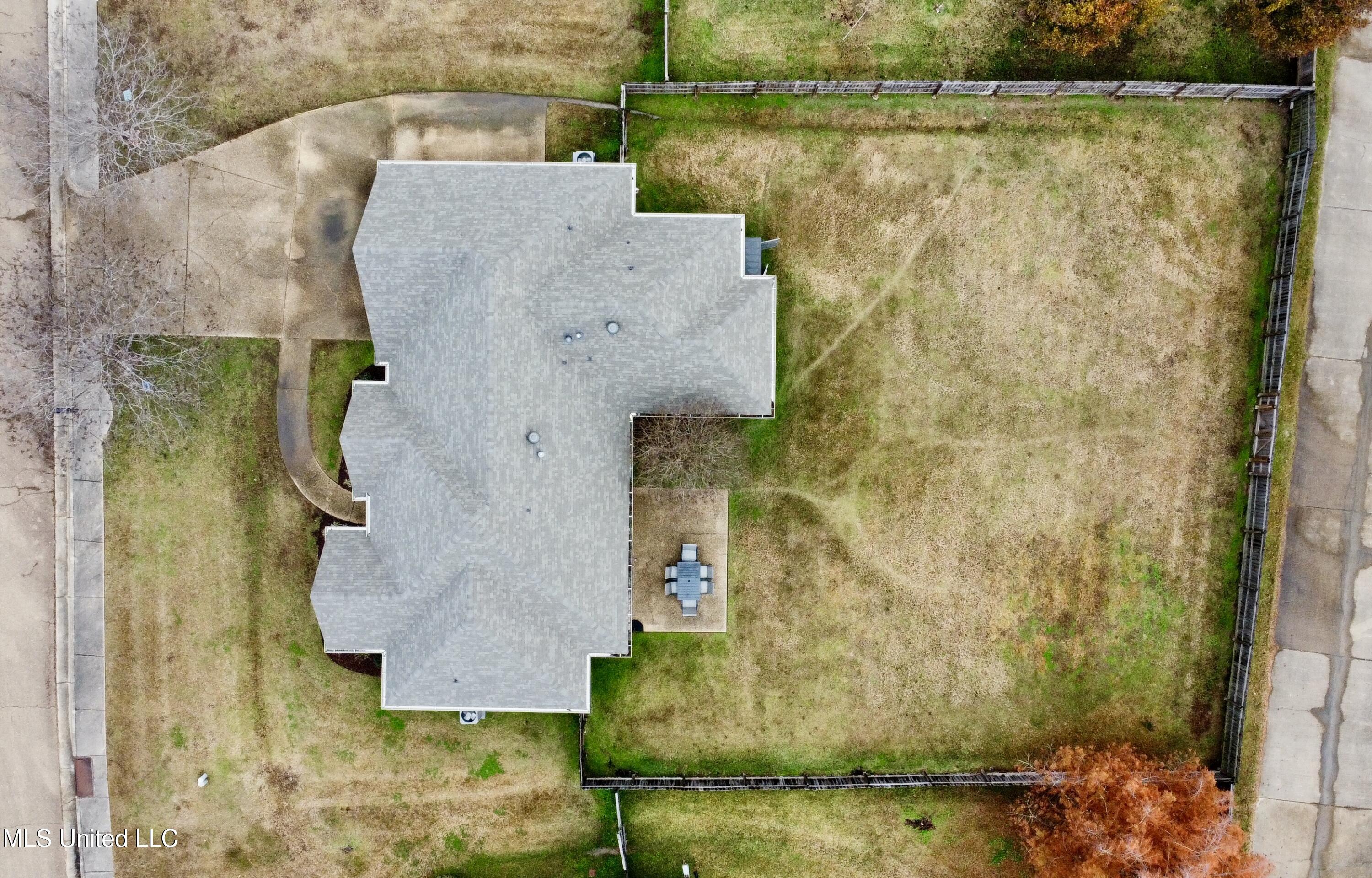 105 Pawnee Place Clinton, MS 39056 - Photo 40 of 43 dji_fly_20241210_115032_986_173385315279