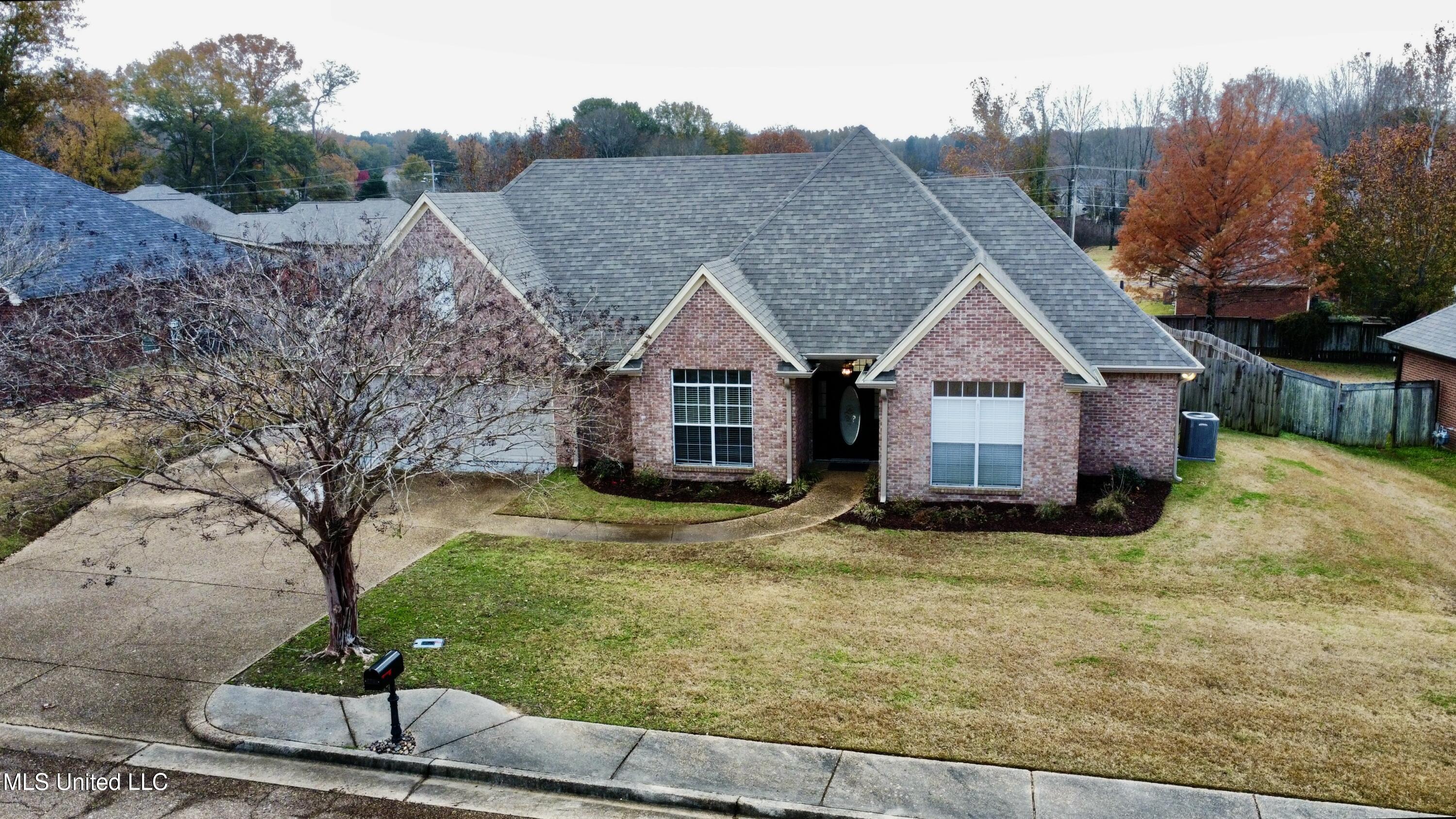 105 Pawnee Place Clinton, MS 39056 - Photo 4 of 43 dji_fly_20241210_115300_992_173385318832