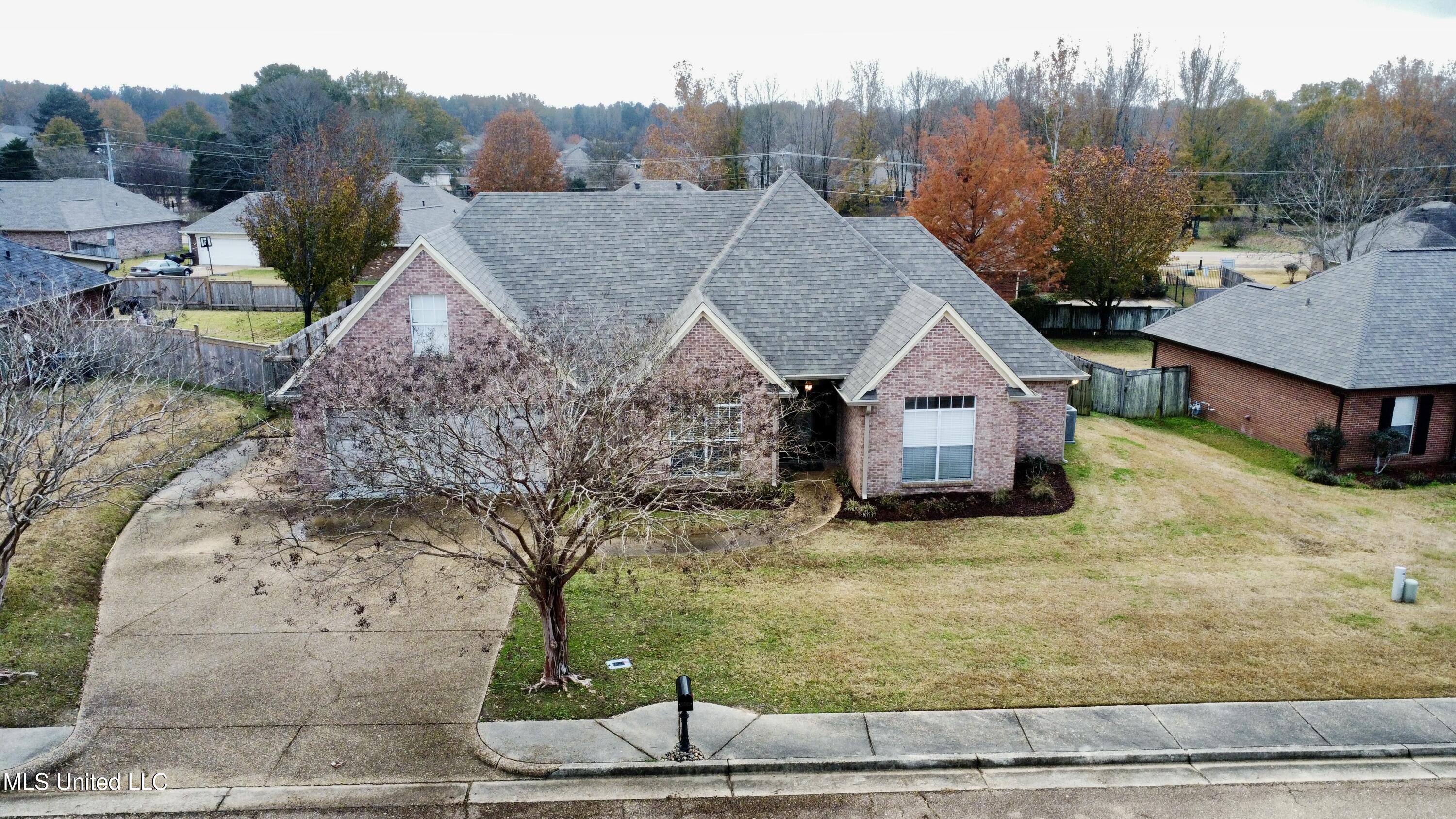 105 Pawnee Place Clinton, MS 39056 - Photo 6 of 43 dji_fly_20241210_115244_991_173385317268