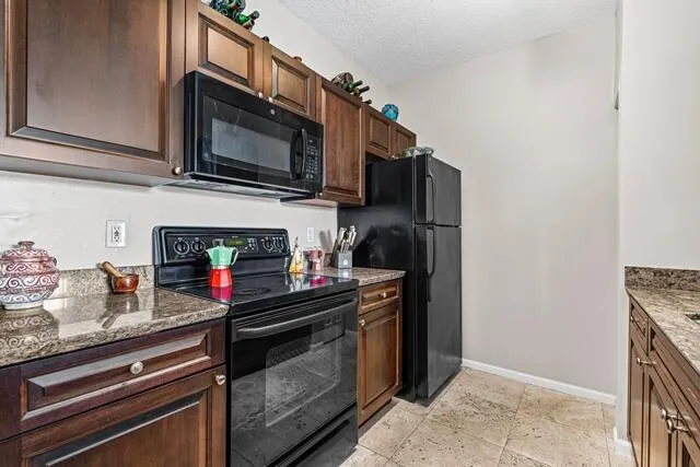 $369,000 | 580 South Sapodilla Avenue, Unit 304, West Palm Beach, FL 33401