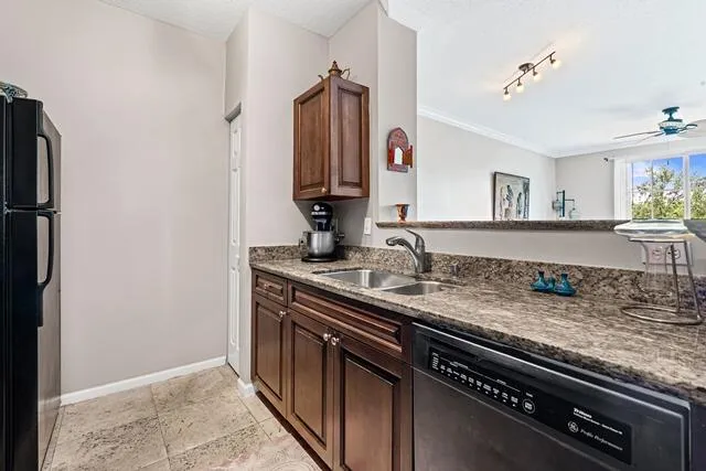 $369,000 | 580 South Sapodilla Avenue, Unit 304, West Palm Beach, FL 33401