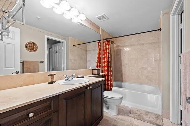 $369,000 | 580 South Sapodilla Avenue, Unit 304, West Palm Beach, FL 33401