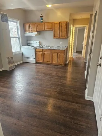 $1,495 | 12 Harmony Street, Unit 3N, New Bedford, MA 02744