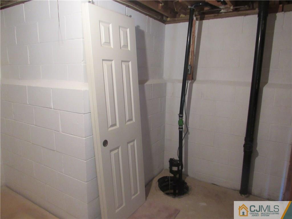 3 Hillsdale Road Edison, NJ 08820 - Photo 22 of 27 a bathroom with a sink