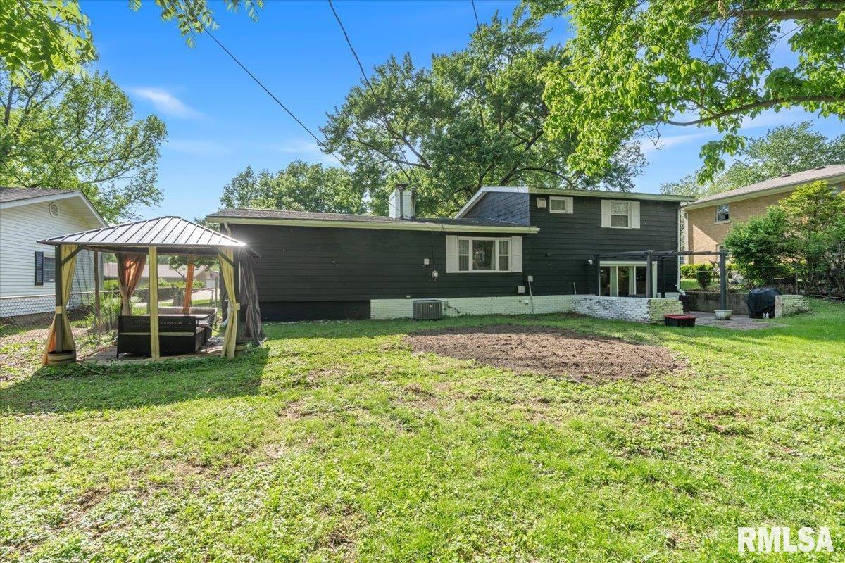 24 Sunny Side Drive Springfield, IL 62702 - Photo 33 of 38