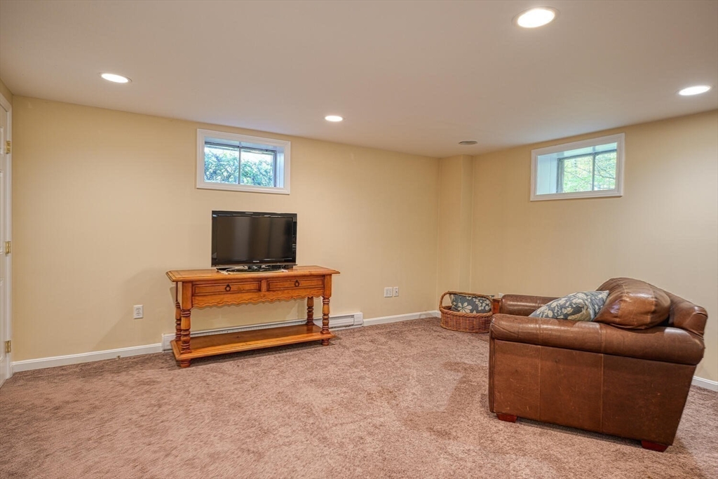 32 Saddlebrook Road Sherborn, MA 01770 - Photo 29 of 40 Gallery Image 29