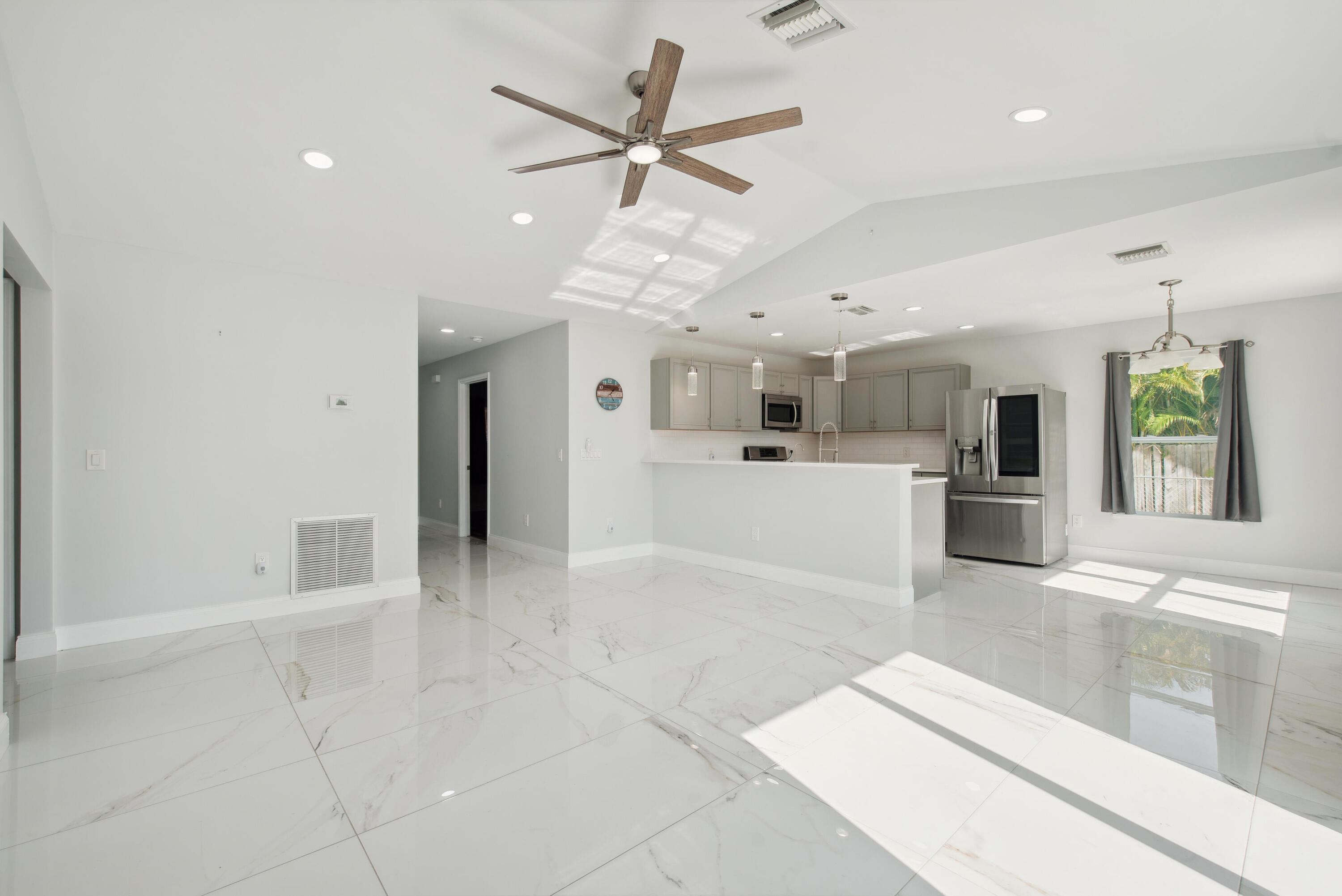 7605 Roberts Road Fort Pierce, FL 34951 - Photo 8 of 41 beyc67868fd559155