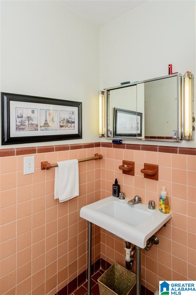 563 Shades Crest Road Birmingham, AL 35226 - Photo 19 of 36