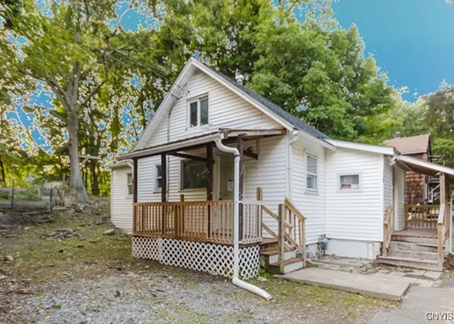 $138,500 | 18 Hillside Place, Highland, NY 12528