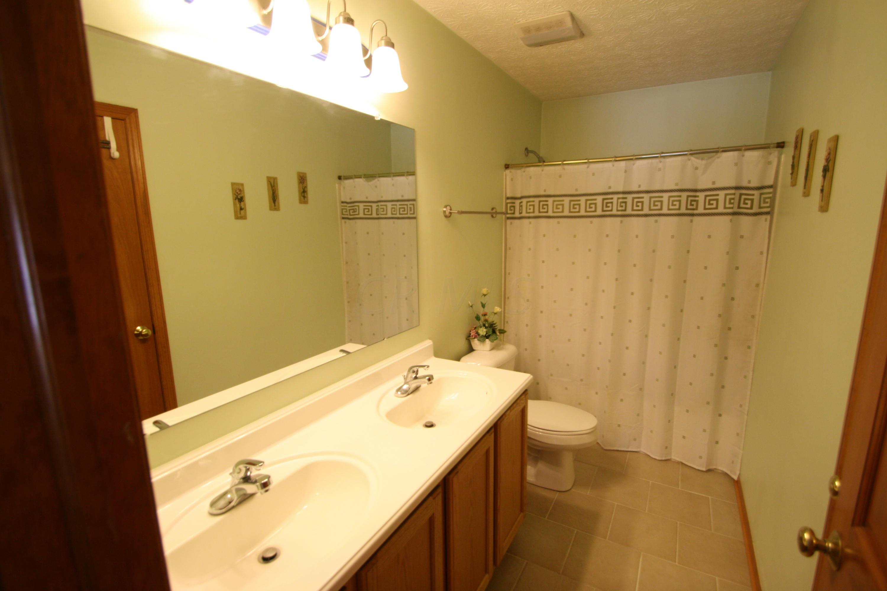2198 Reeves Avenue Lewis Center, OH 43035 - Photo 19 of 28 Gallery Image 19
