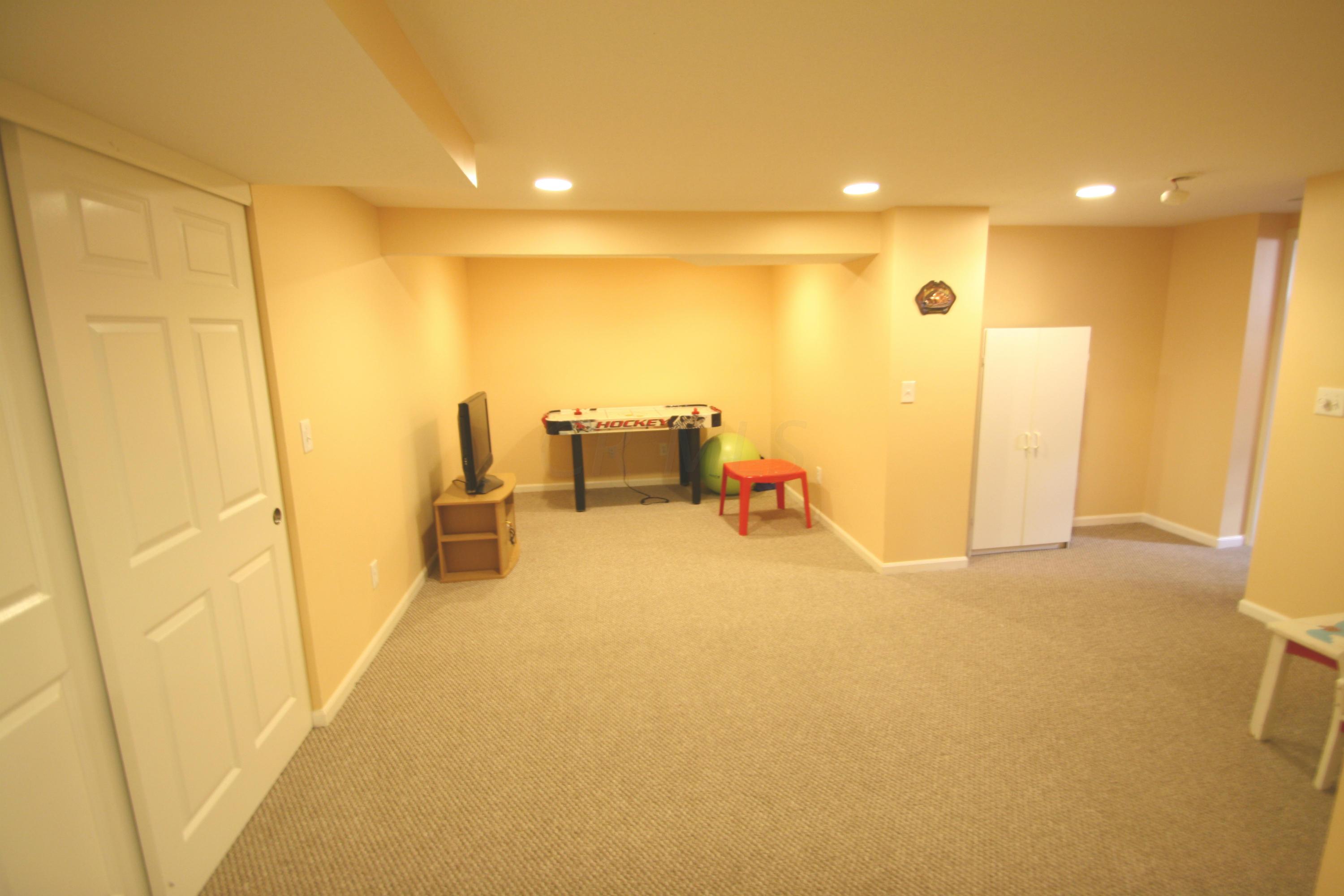 2198 Reeves Avenue Lewis Center, OH 43035 - Photo 21 of 28 Gallery Image 21