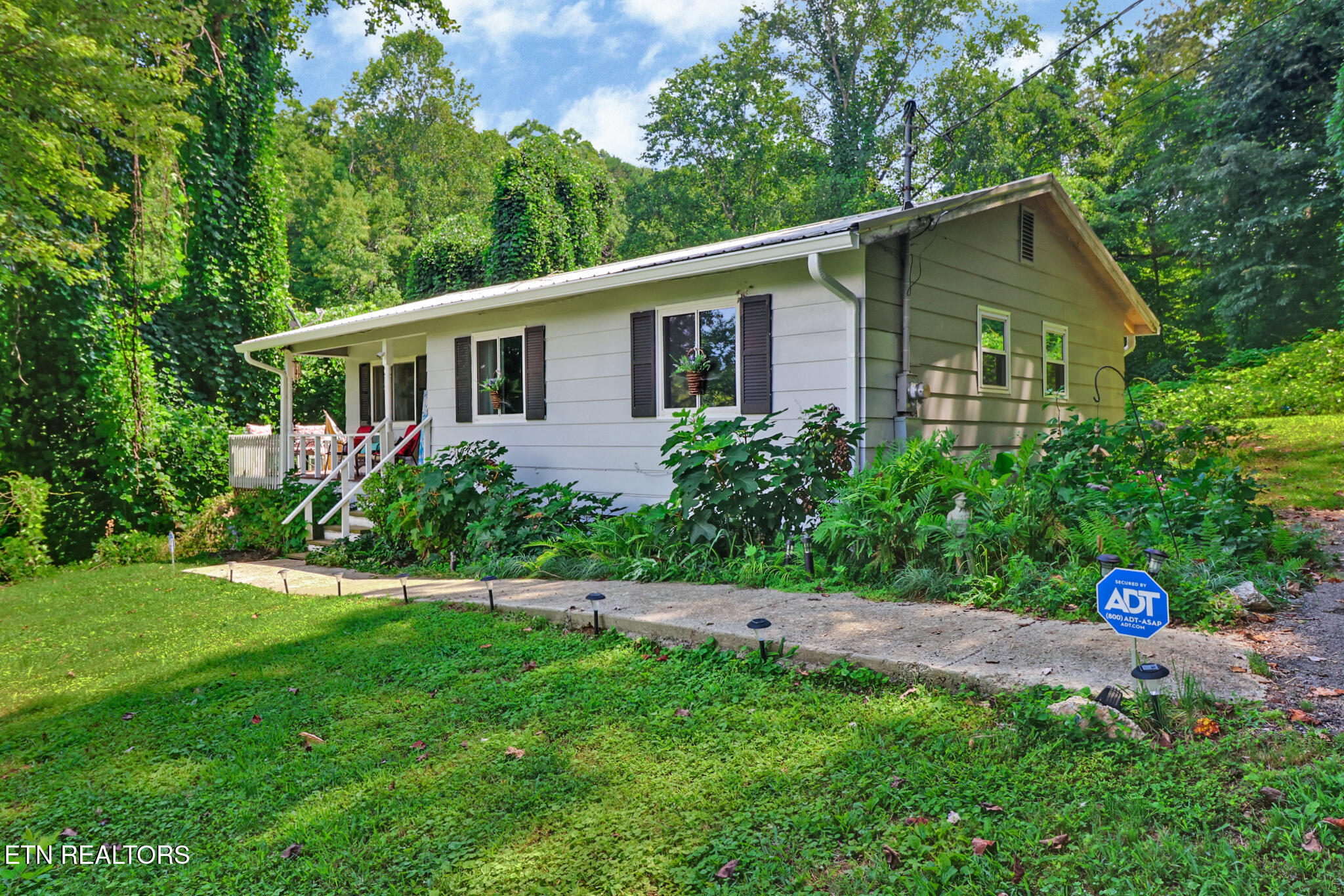 3225 West Wolf Valley Road Clinton, TN 37716 - Photo 2 of 30 if1a9496-if1a9500