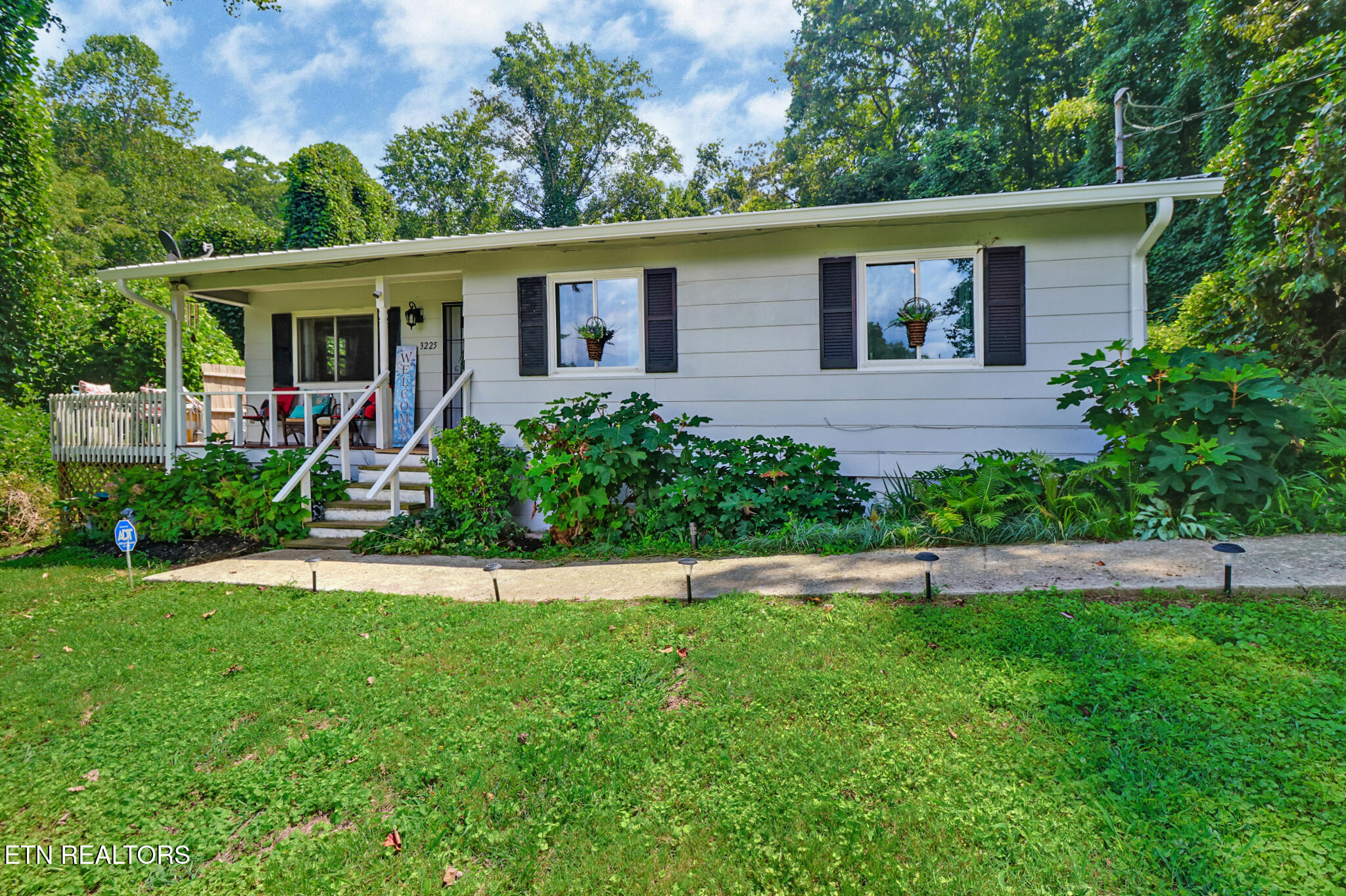 3225 West Wolf Valley Road Clinton, TN 37716 - Photo 3 of 30 if1a9501-if1a9505