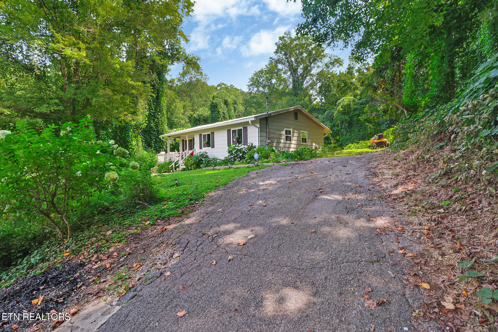 3225 West Wolf Valley Road Clinton, TN 37716 - Photo 9 of 30 if1a9646-if1a9650