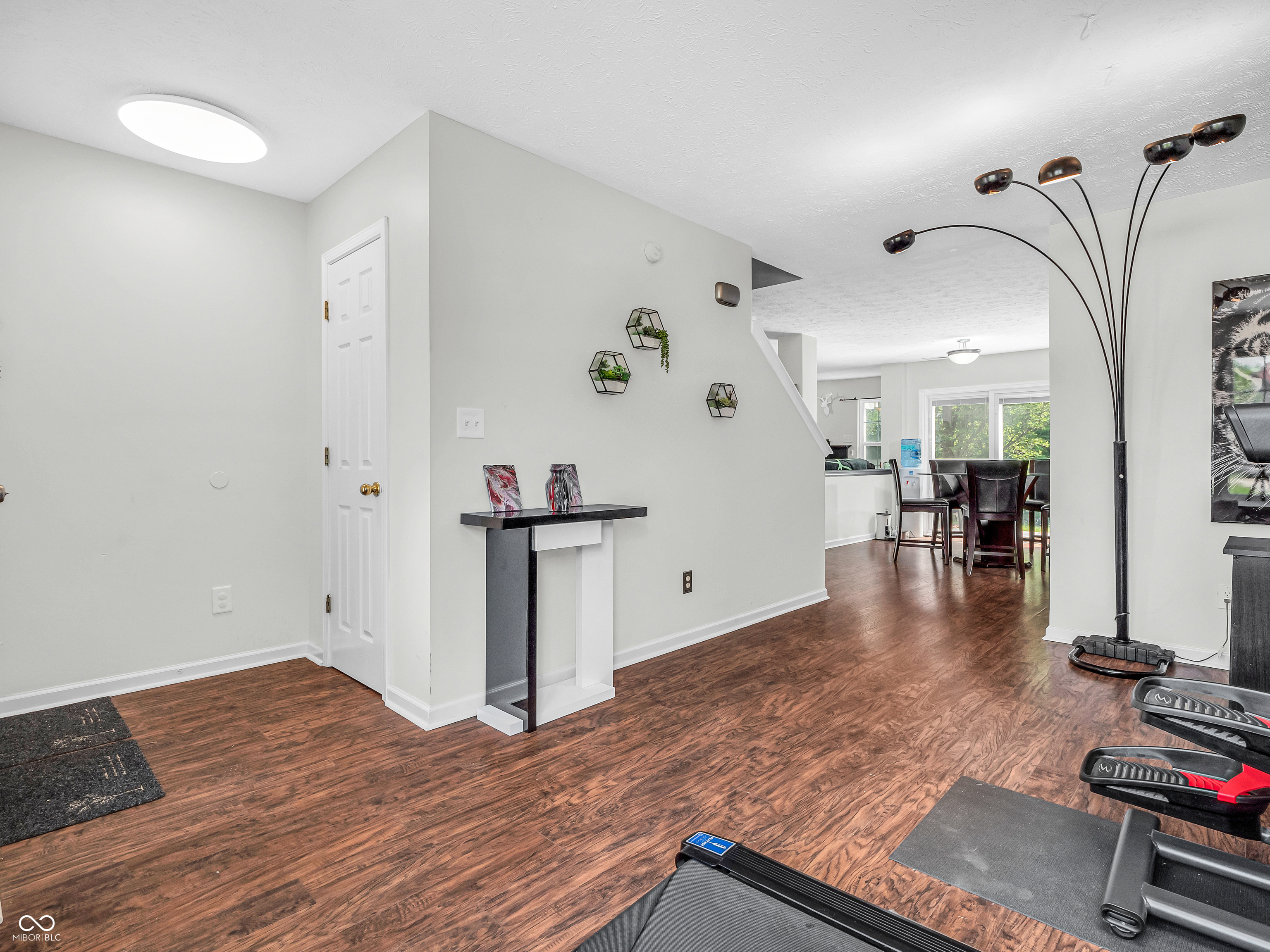 5851 Long Ridge Place Indianapolis, IN 46221 - Photo 5 of 34