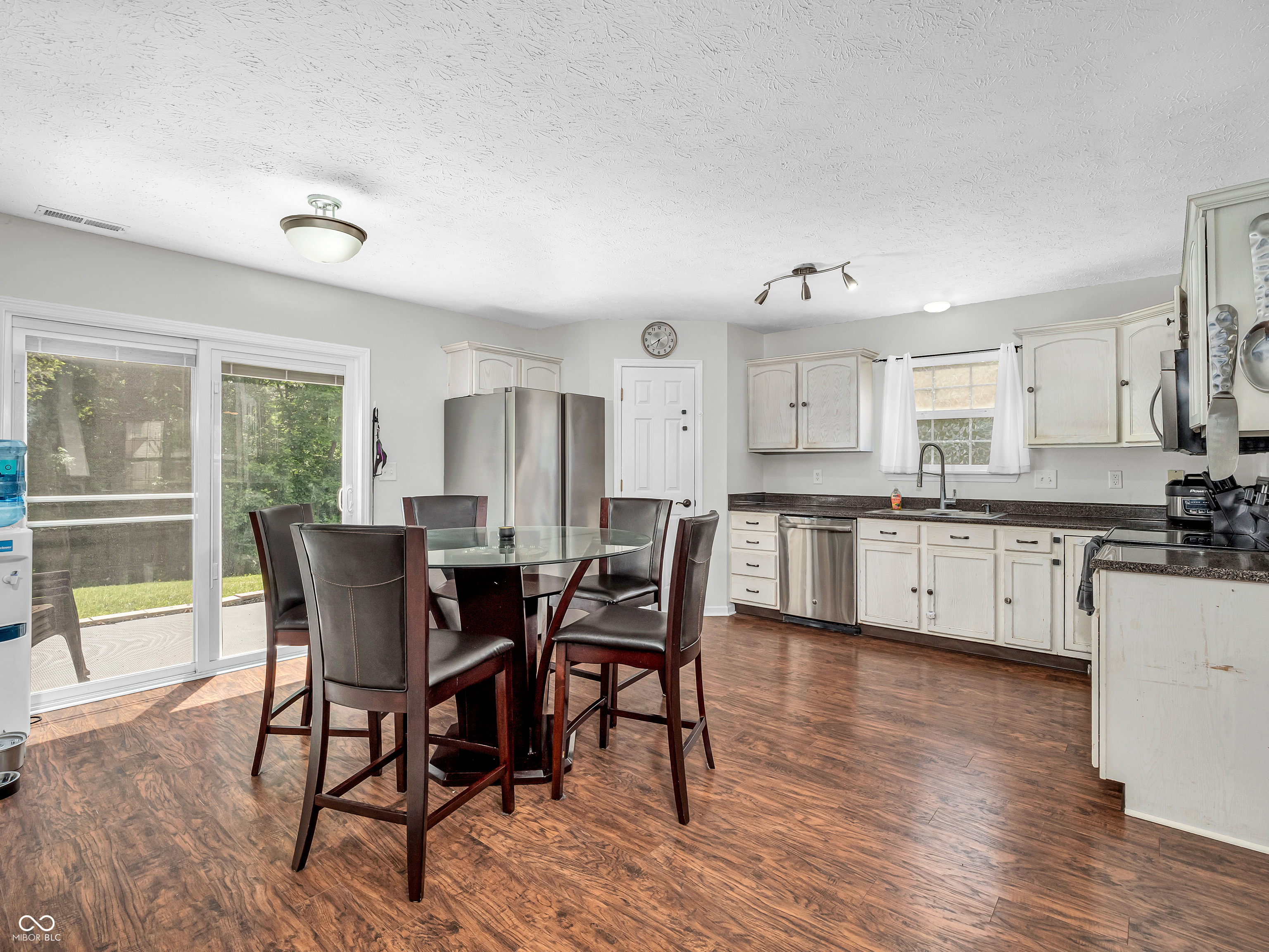 5851 Long Ridge Place Indianapolis, IN 46221 - Photo 7 of 34