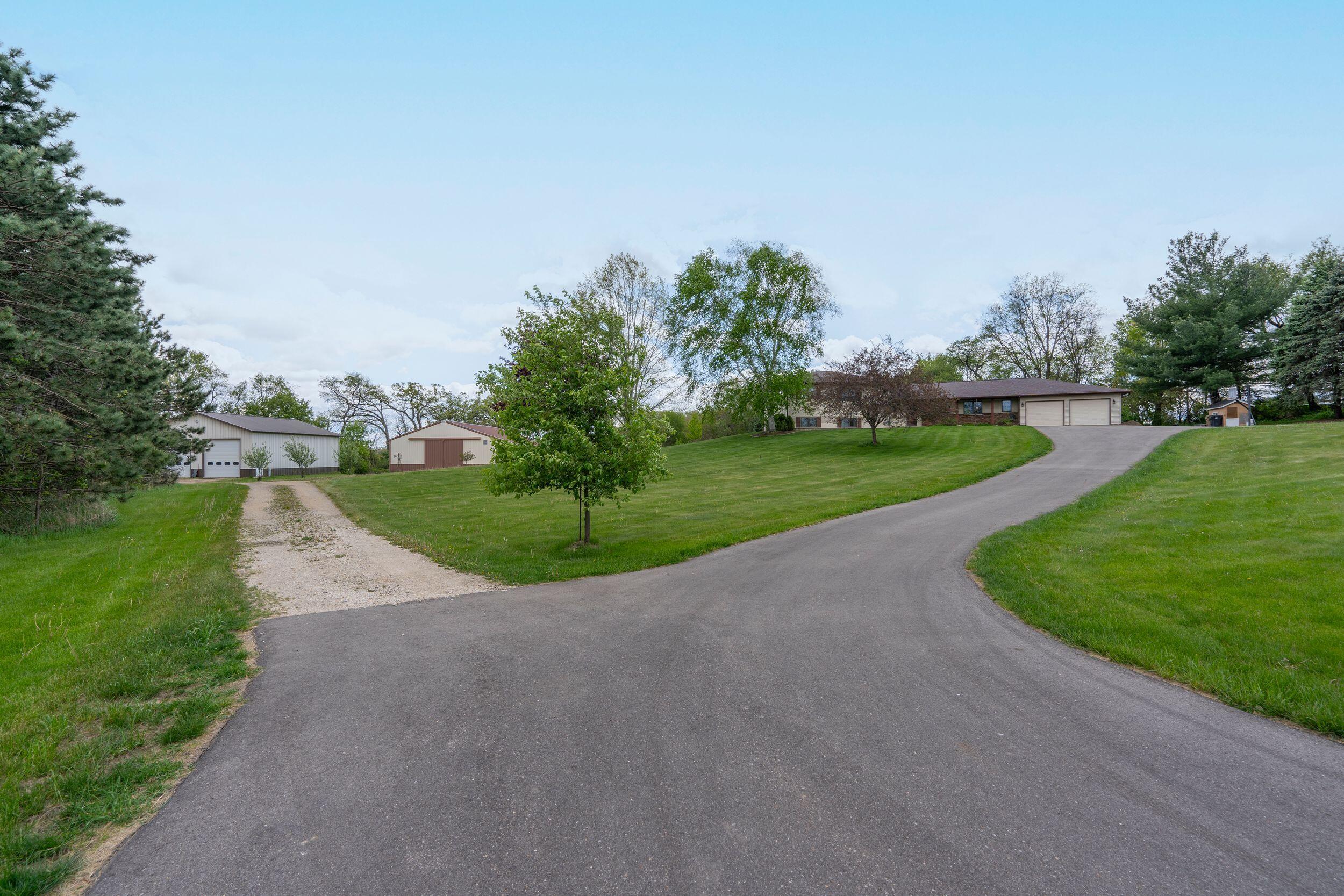 4613 West Rutland Road Rutland, WI 53521 - Photo 16 of 57 Exterior_03739