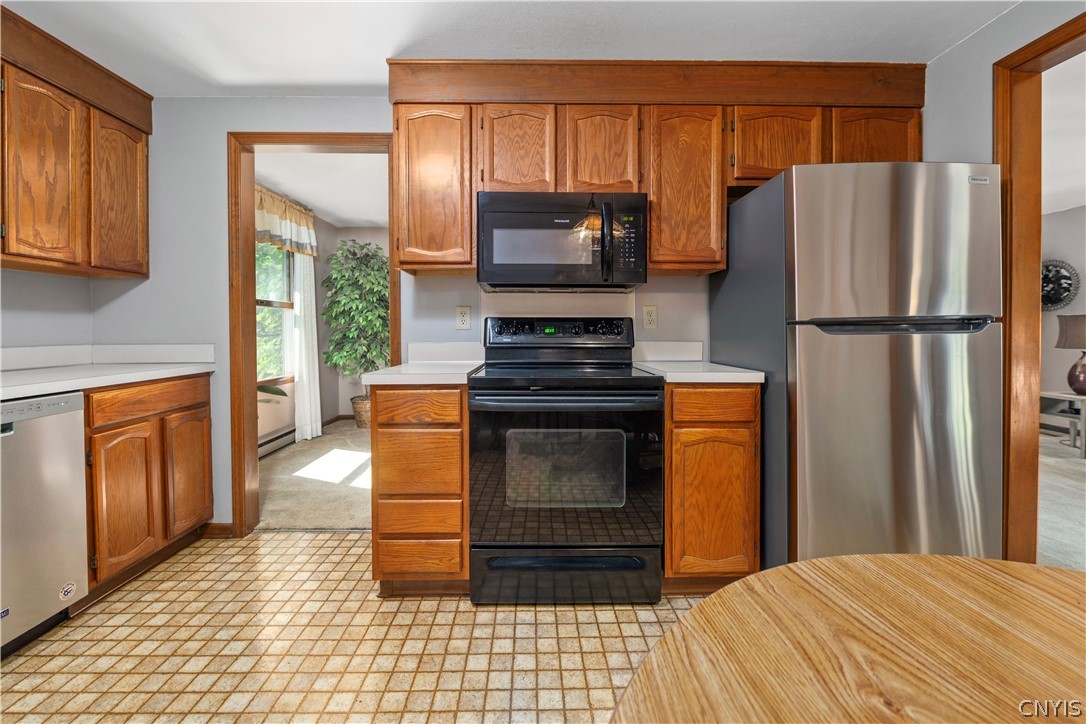 4326 Cinnamon Path Clay, NY 13090 - Photo 15 of 43