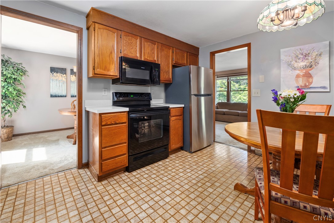 4326 Cinnamon Path Clay, NY 13090 - Photo 16 of 43