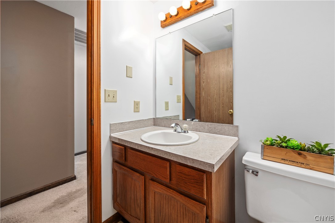 4326 Cinnamon Path Clay, NY 13090 - Photo 26 of 43 Upstairs full bath