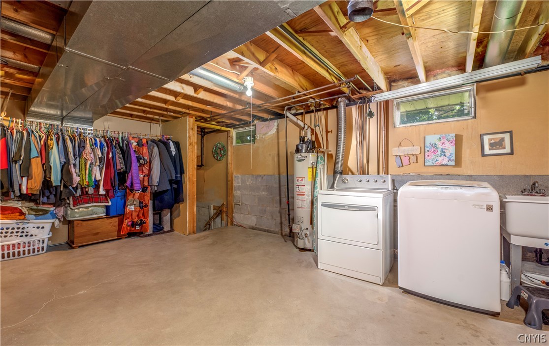 4326 Cinnamon Path Clay, NY 13090 - Photo 36 of 43