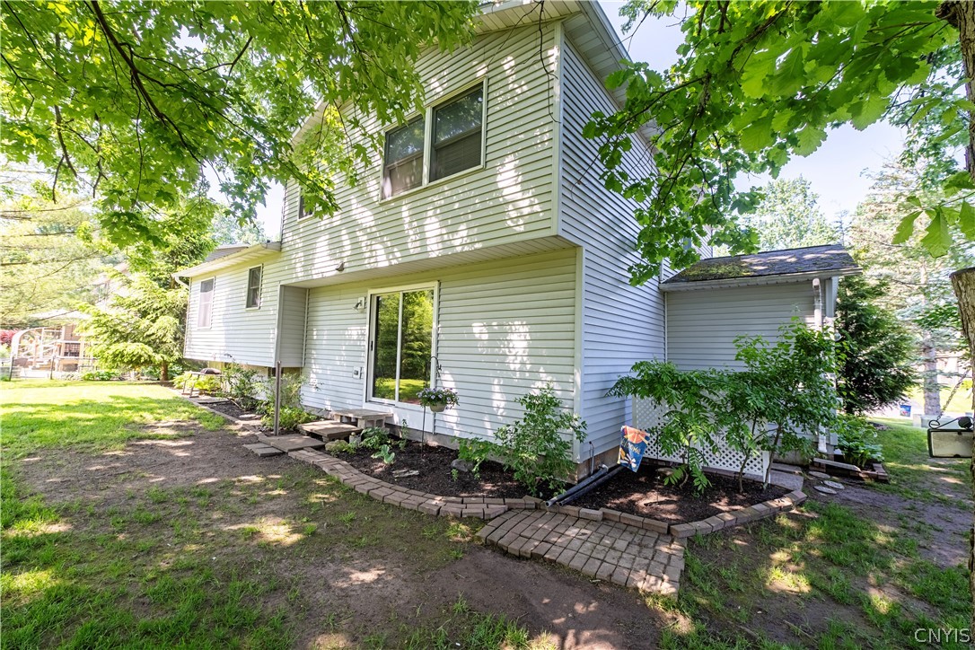 4326 Cinnamon Path Clay, NY 13090 - Photo 41 of 43