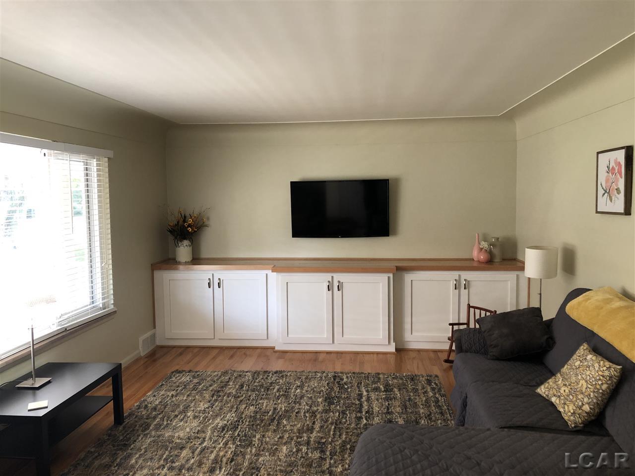 8853 Clinton River Road Sterling Heights, MI 48314 - Photo 21 of 32