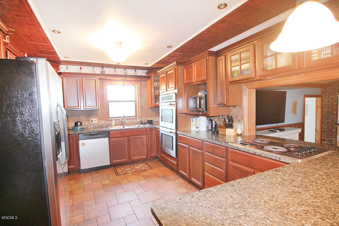 234 Clarence Bonnett Road Lucedale, MS 39452 - Photo 11 of 44 2 (3)